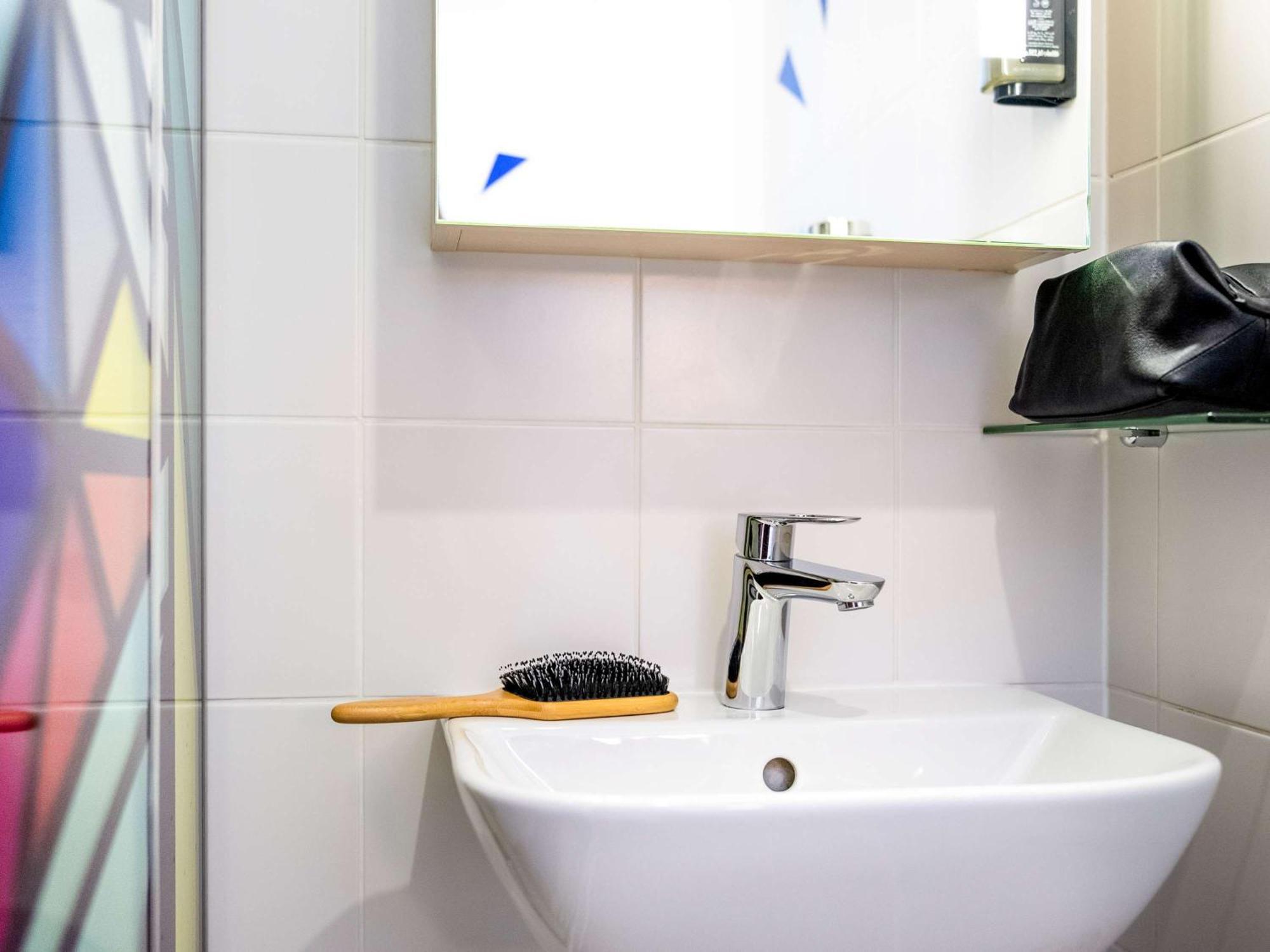 Ibis Styles Maine Montparnasse Hotel Parigi